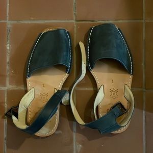 Barely worn Pons sandals